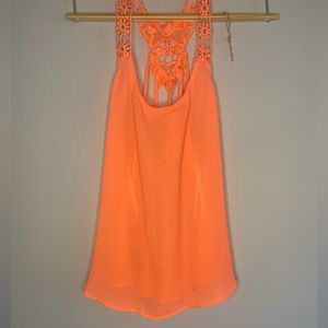 Selling this beautiful shirt, on very good condition✨